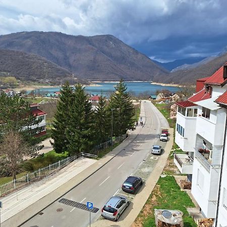 Apartment Duca Плужине Екстериор снимка