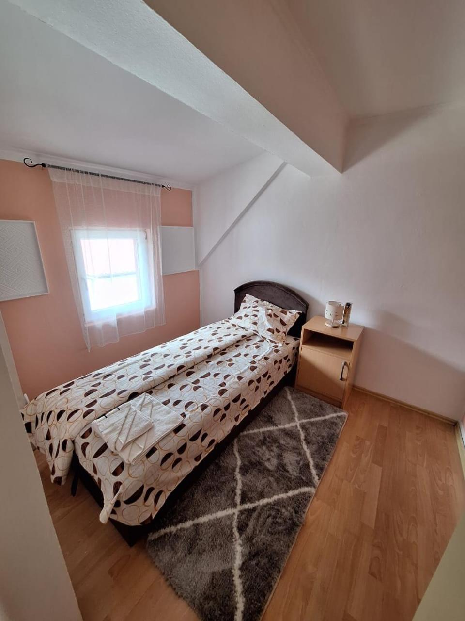 Apartment Duca Плужине Екстериор снимка